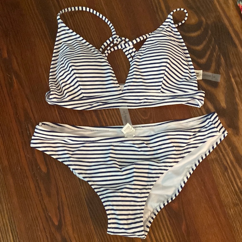 CUPSHE swimsuit! Never actually worn just tried on multiple times! Great suit!